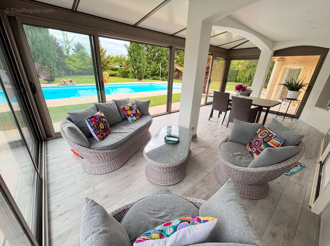 Maison à FONTAINES-SAINT-MARTIN