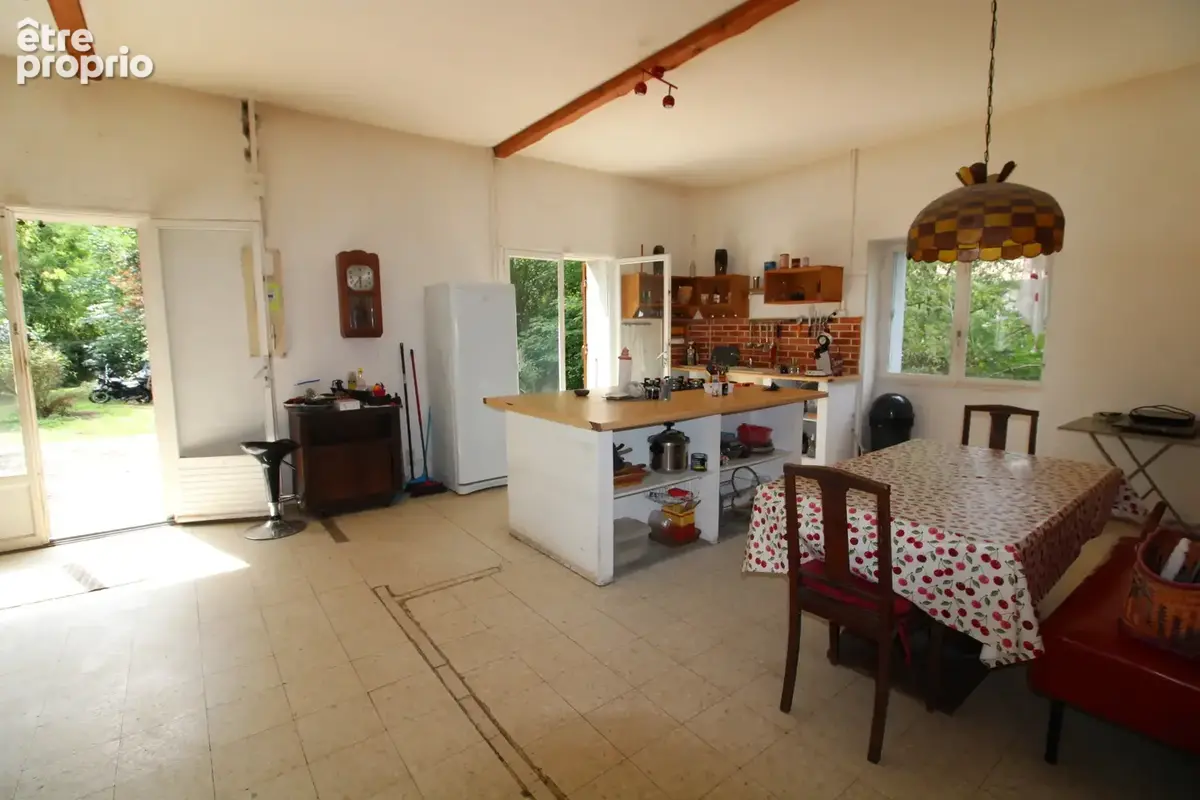 Maison de caractere d'un volume 333 m2  + dependance 86 m2. - photo 47