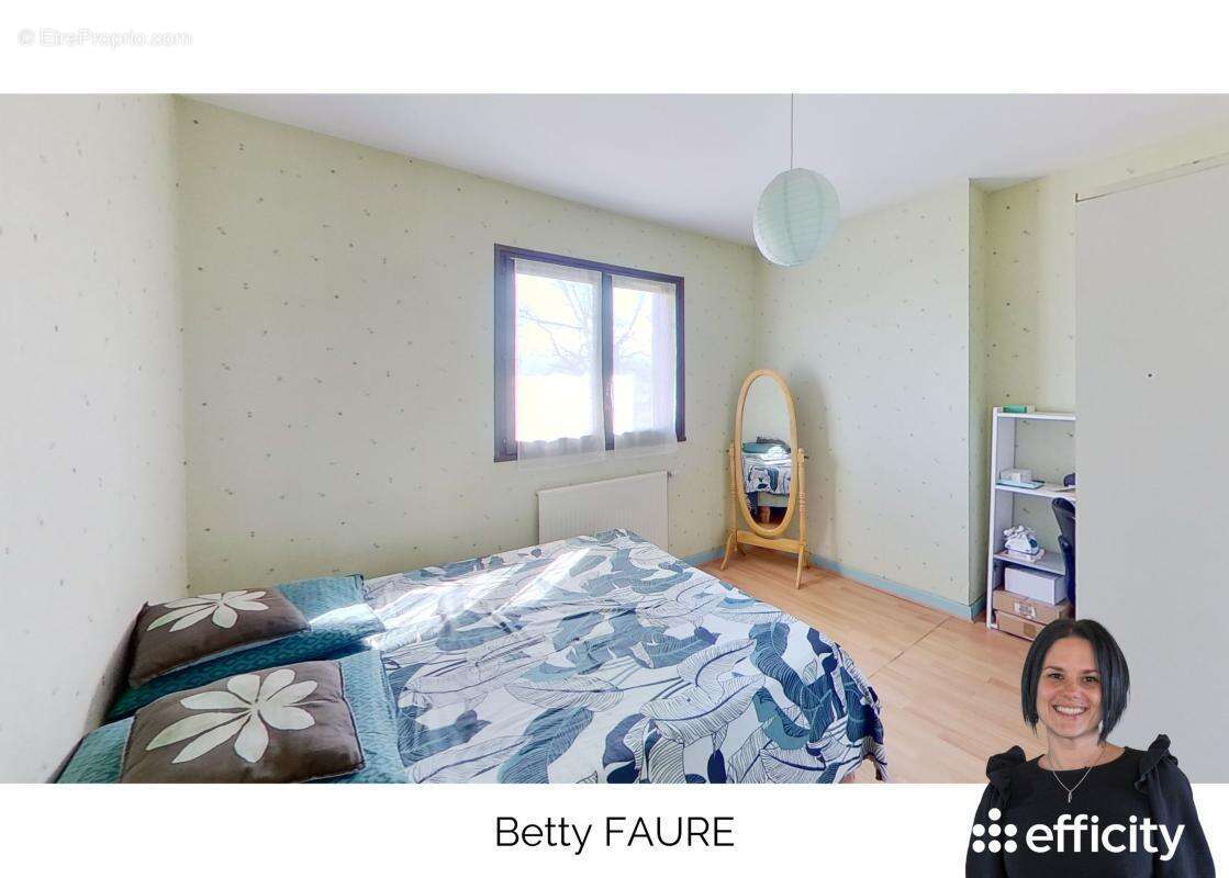 Maison à SAINT-GENEST-LERPT