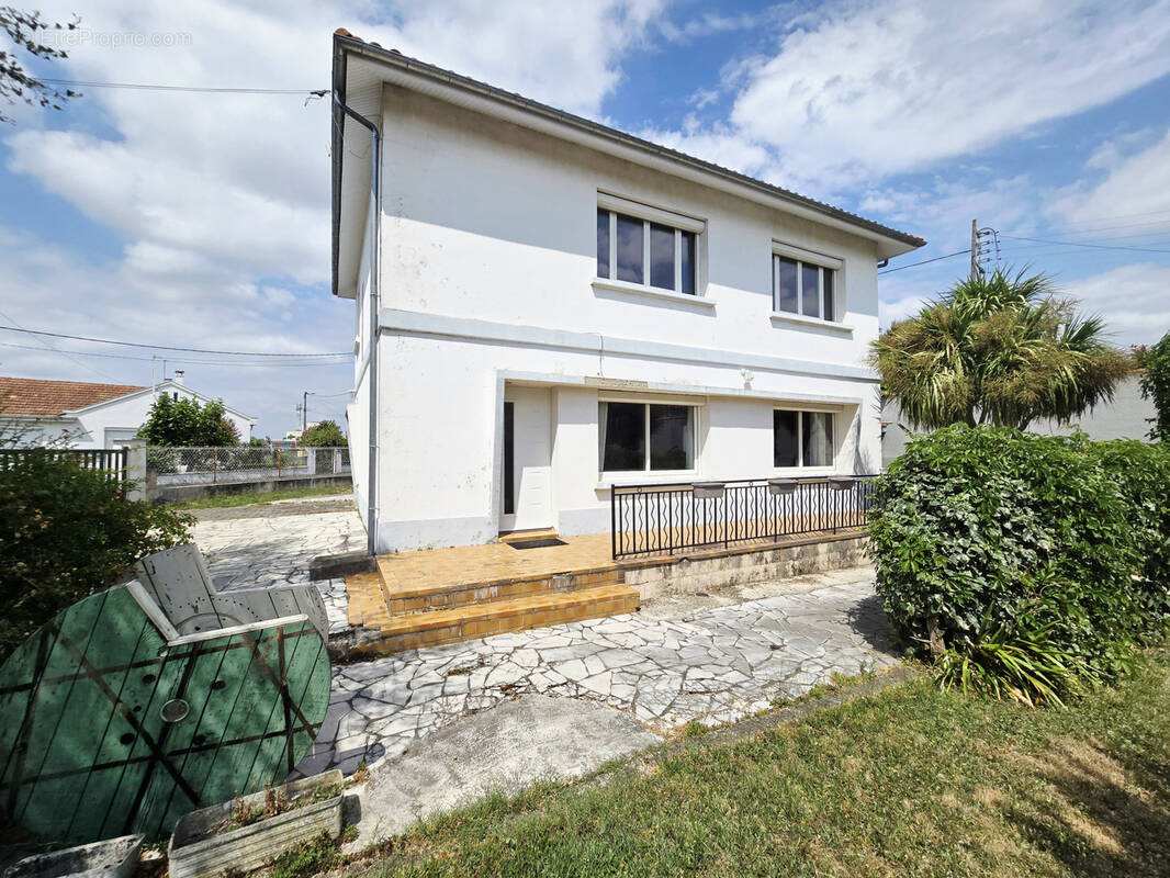 Maison à AUREILHAN