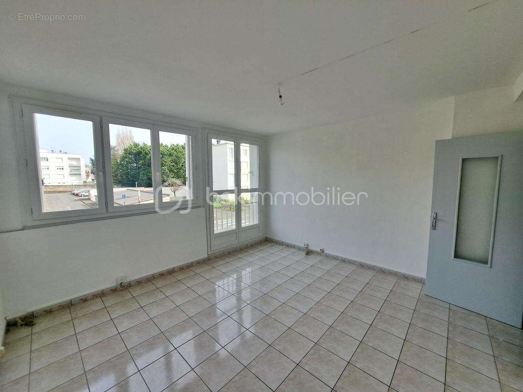 Appartement à SAINT-CYR-SUR-LOIRE