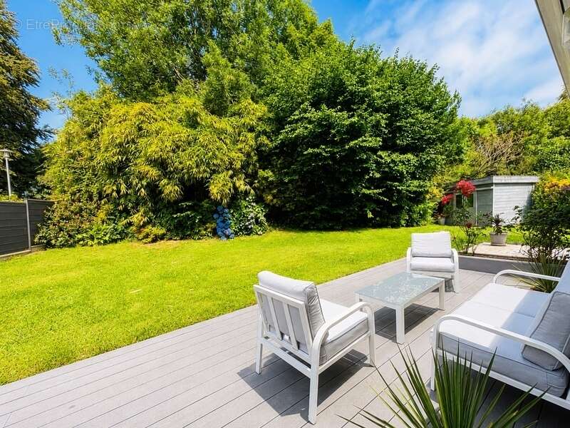 GOUESNOU – Maison familiale 5 chambres avec jardin paysager – Emplacement recherché - photo 2