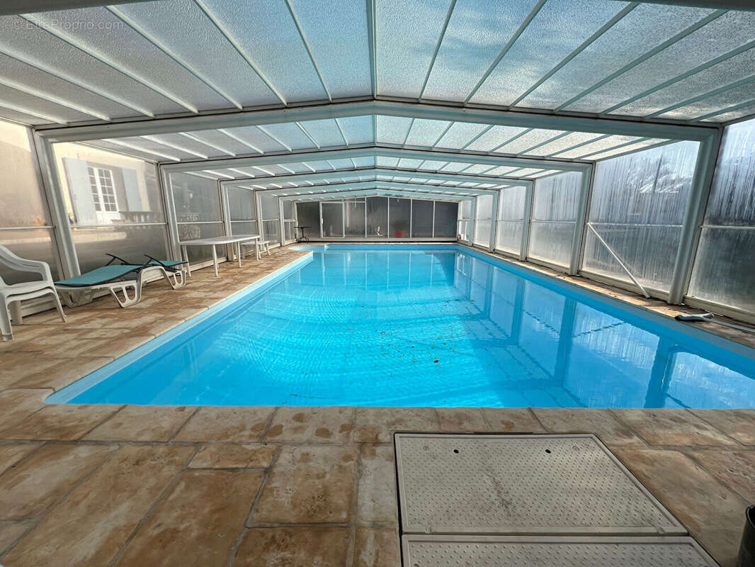 Maison ISTRES T4 de 200m² avec dépendance - photo 16