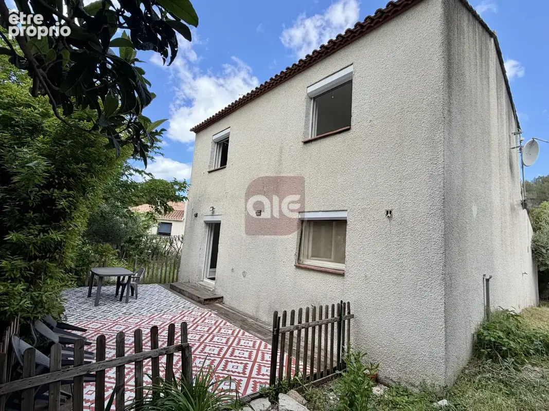 EXCLUSIVITÉ A.I.E. ! : Villa T4 en impasse sur une parcelle piscinable de 400 m2 - photo 2