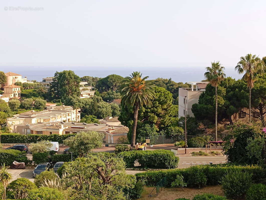 Appartement à ROQUEBRUNE-CAP-MARTIN