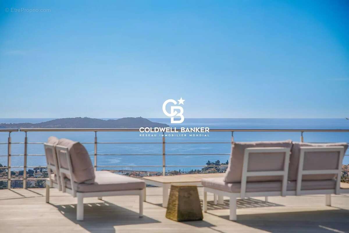 Maison à CARQUEIRANNE