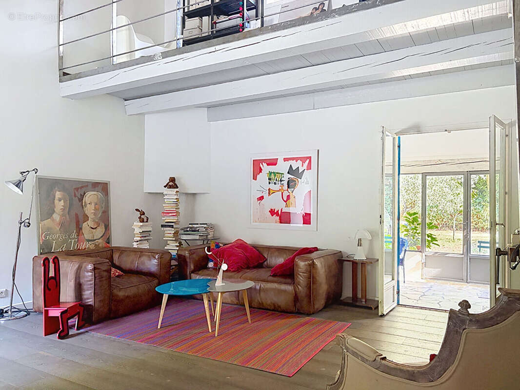 Maison 124 m² à Saint-Marc-Jaumegarde  - photo 5