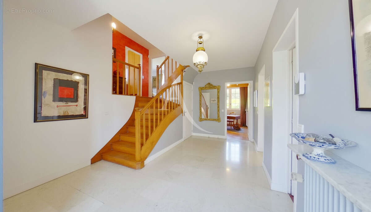 Maison à CHAMPS-SUR-MARNE