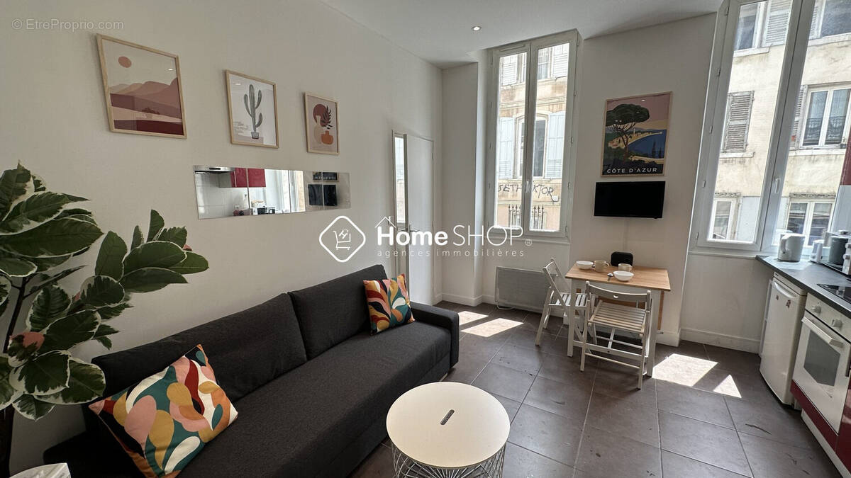 Appartement à MARSEILLE-6E