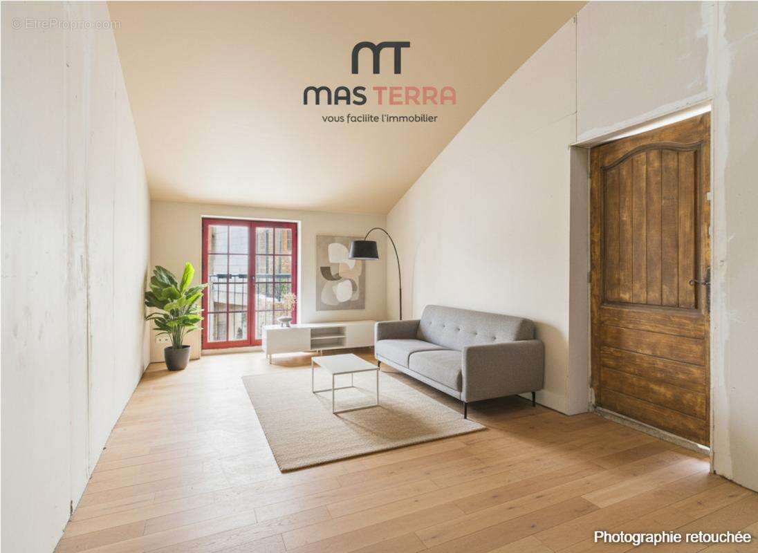 Appartement à CHATEAUNEUF-GRASSE