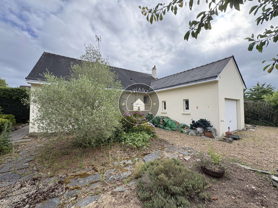 Maison à GENNES