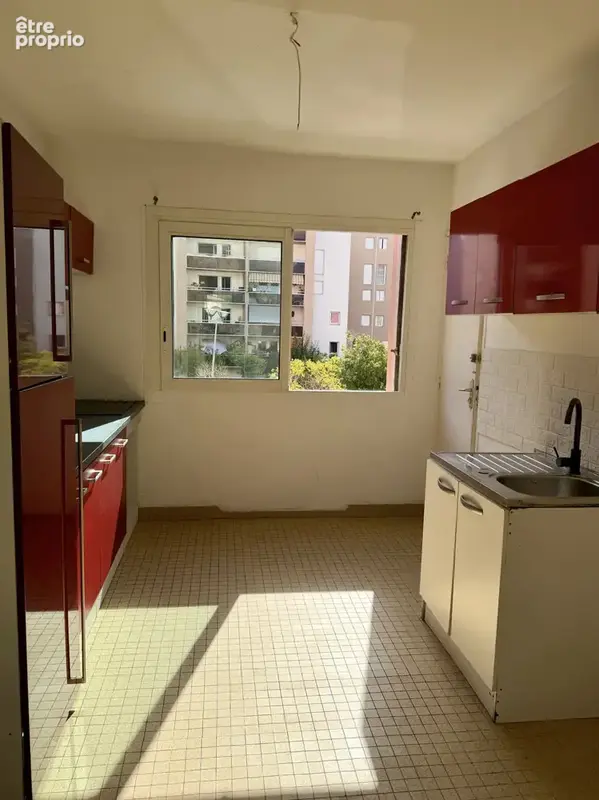 Appartement T4 avec terrasse et cave - photo 2