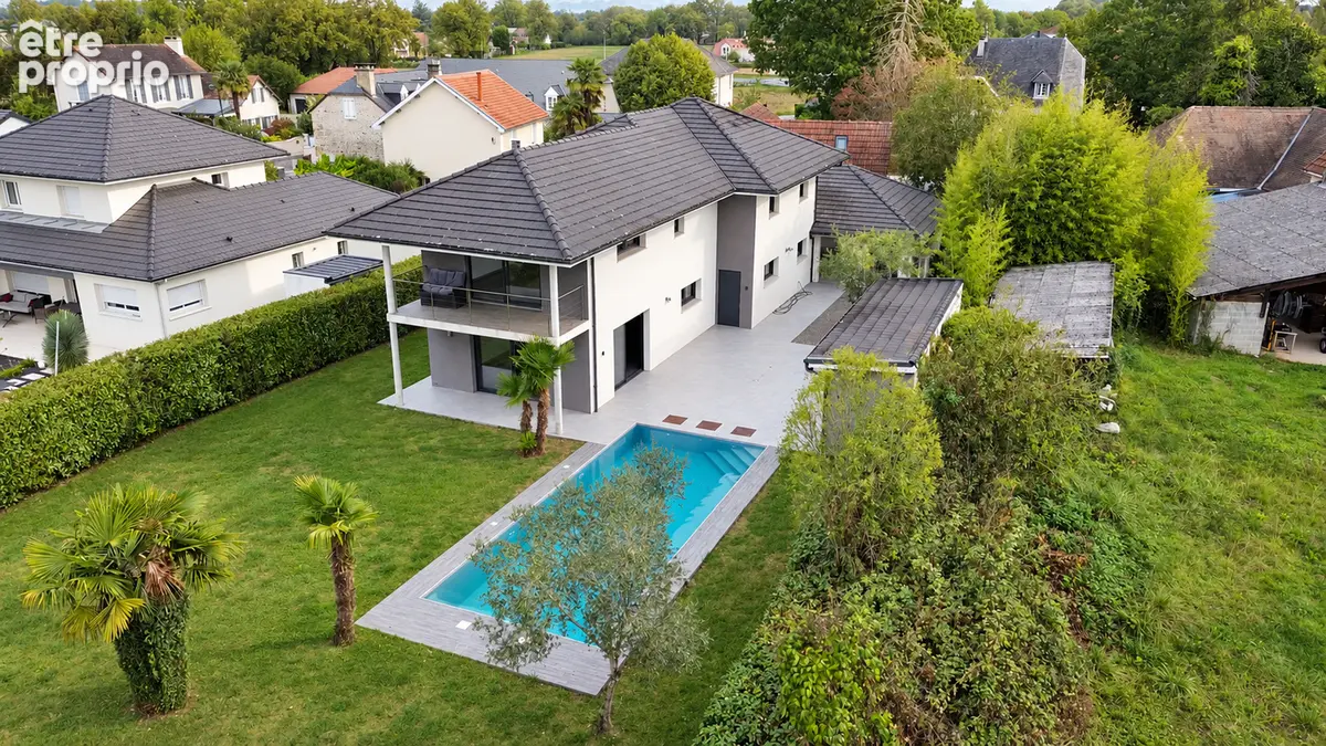 Villa contemporaine d'exception de 240 m² avec piscine chauffée - photo 1
