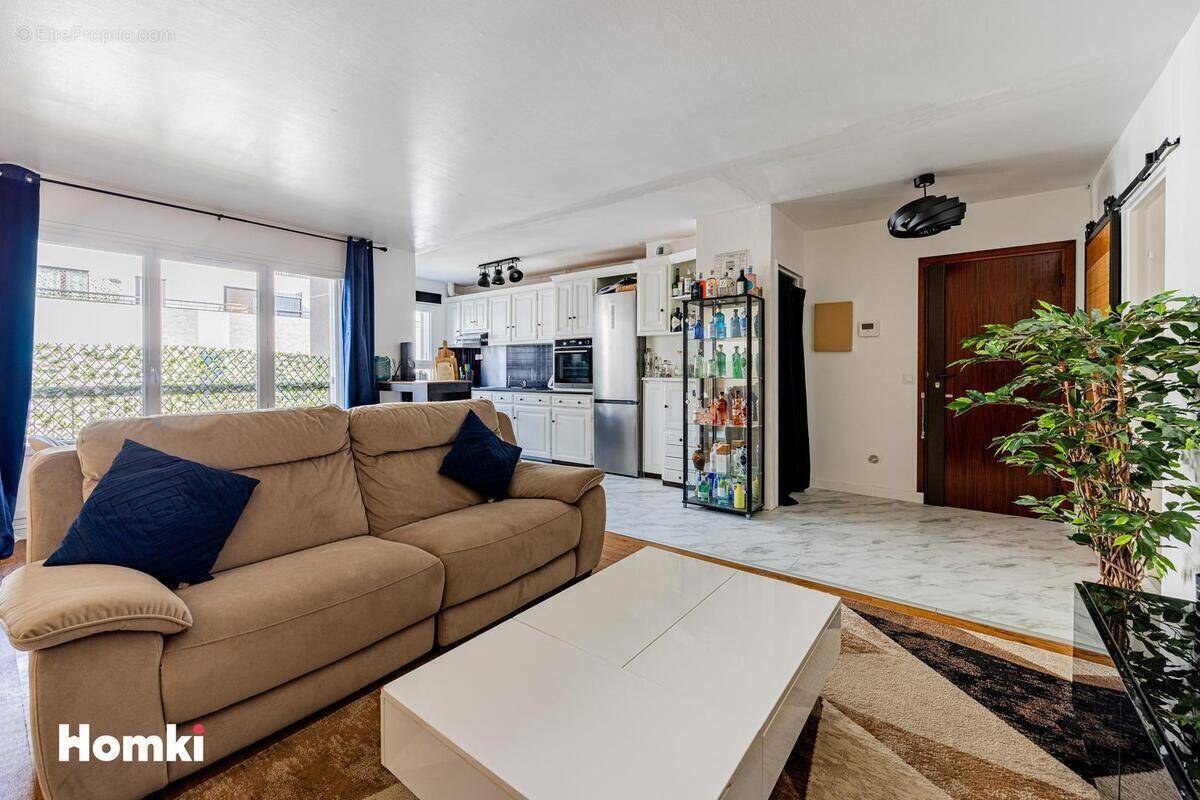 Appartement à NANTERRE