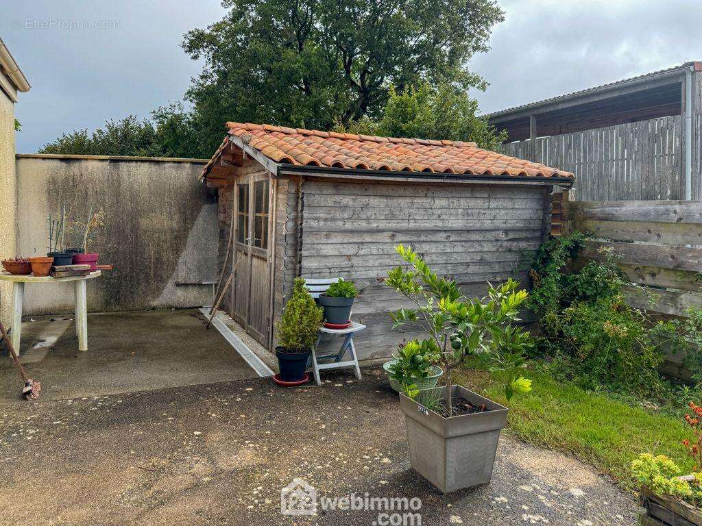 Vous apprécierez le calme - Maison à MENOMBLET