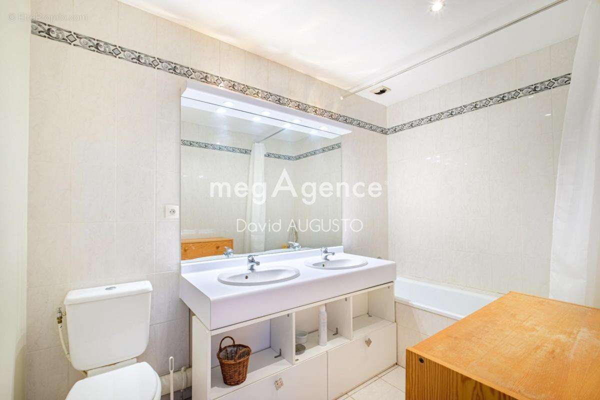 Appartement à CRAPONNE