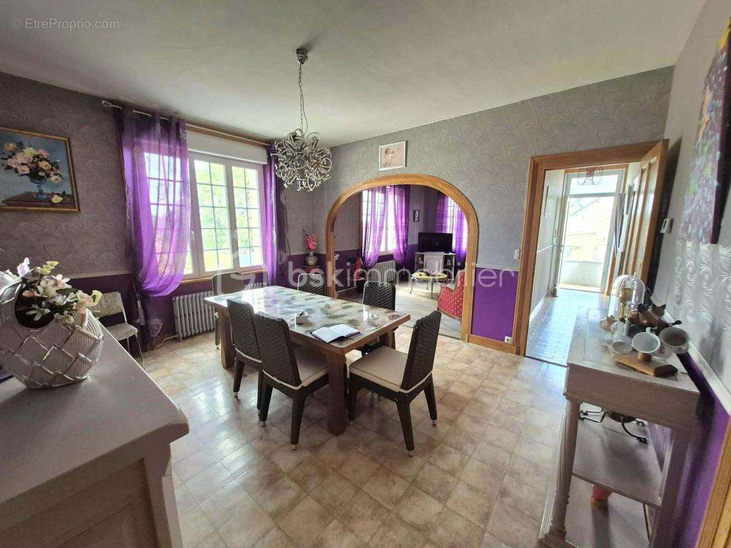 Maison à BRICQUEBEC