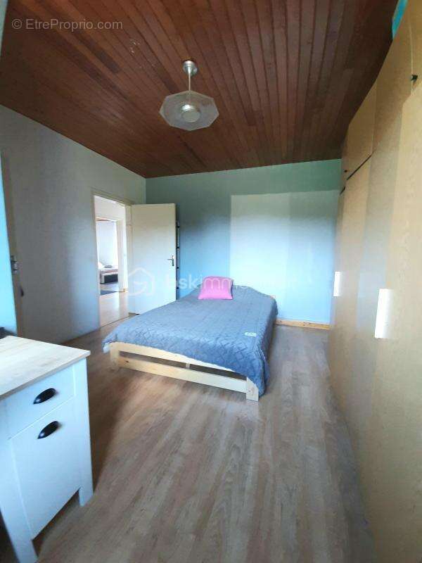 Maison à LA CHAPELLE-MONTBRANDEIX