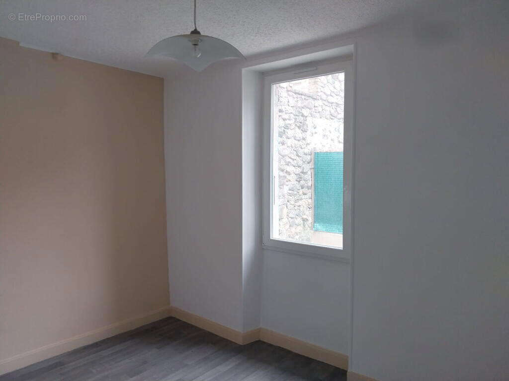 Maison à SAINT-FORTUNAT-SUR-EYRIEUX