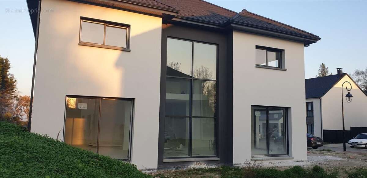 Terrain à ATTAINVILLE