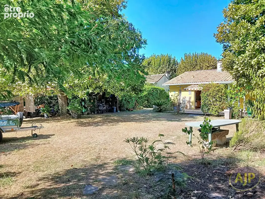 Coté bassin, à Andernos, maison 6 pièces d'environ 120 m2 sur une belle parcelle de presque 900 m2 - photo 3