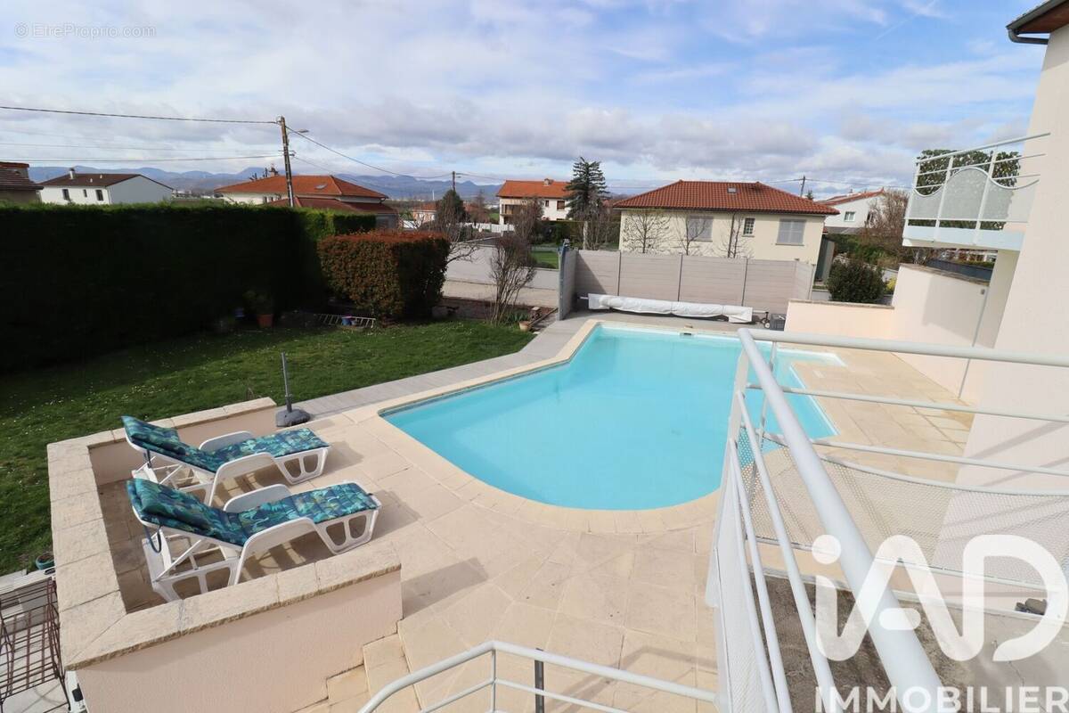 Photo 1 - Maison à SAINT-BEAUZIRE