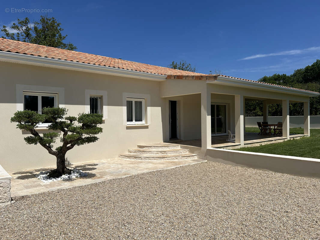 Maison à TERRASSON-LAVILLEDIEU