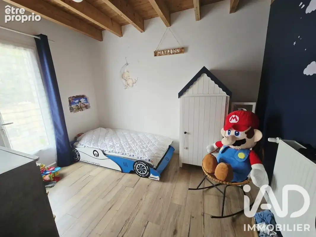 Photo 8