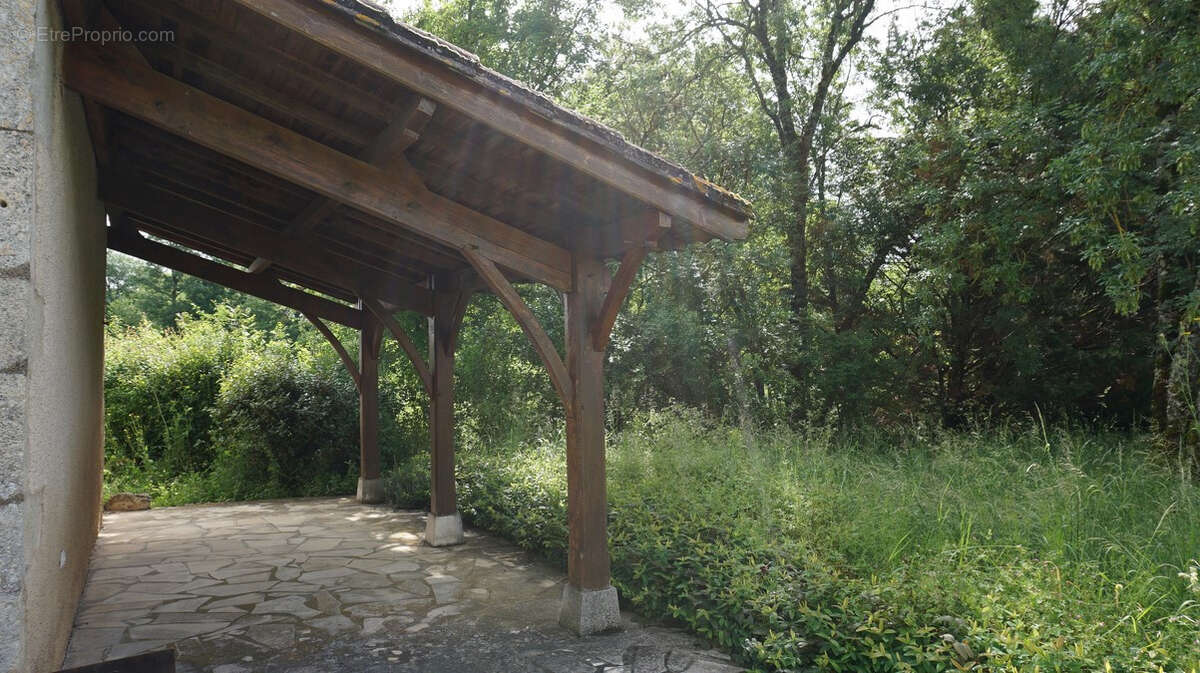 Maison à CASTELNAU-MONTRATIER