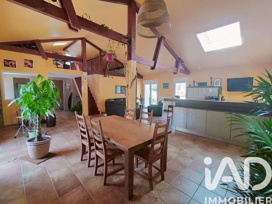 Maison 143 m² à Sengouagnet  - photo 8