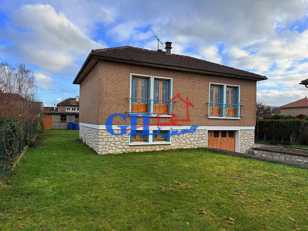 Maison à CESSON