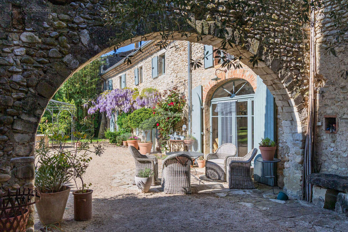 Maison à LA BEGUDE-DE-MAZENC