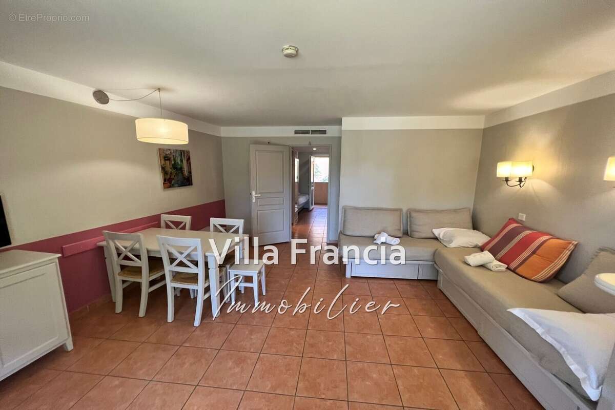 Appartement à MANDELIEU-LA-NAPOULE