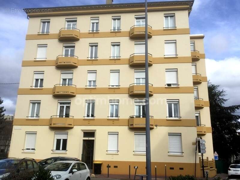 Appartement à SAINT-ETIENNE