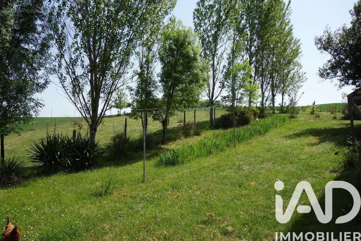Maison 115 m² à Puymirol  - photo 3
