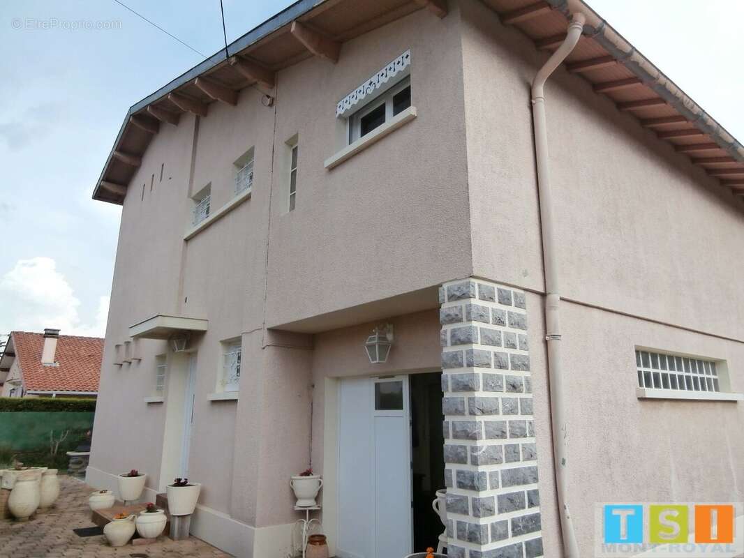 Maison à GOURDAN-POLIGNAN