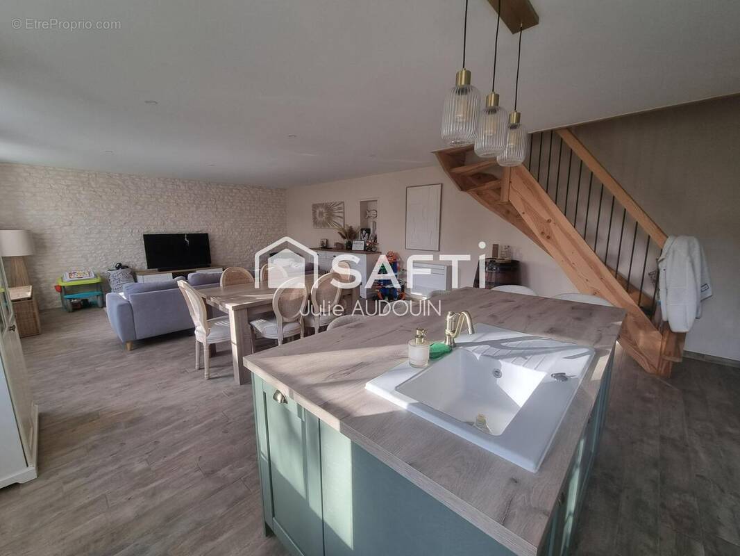 Photo 1 - Maison à AUMAGNE