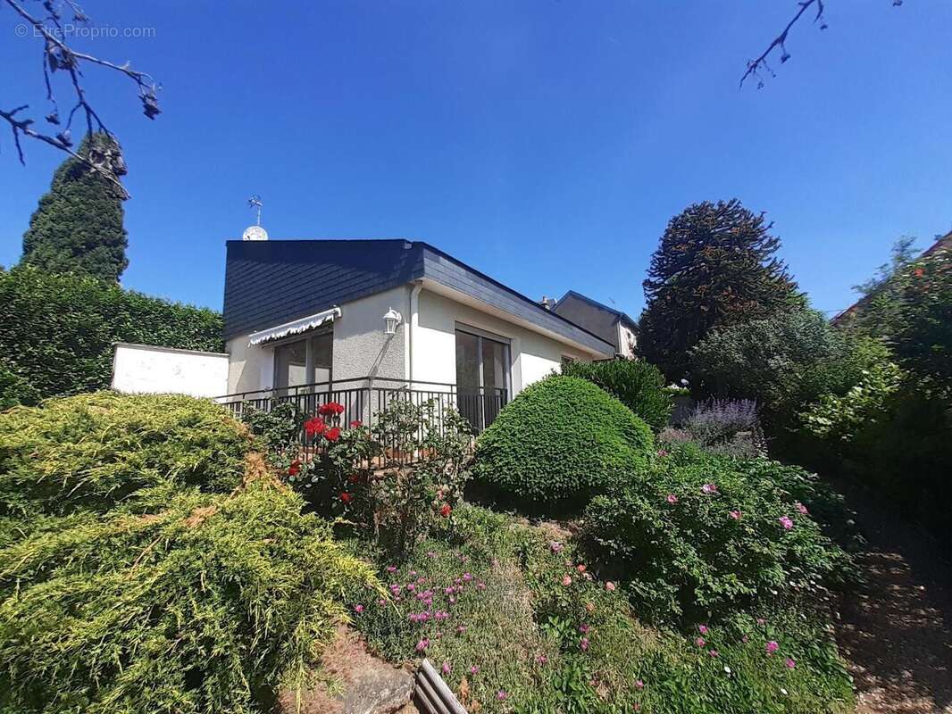   - Maison à THOUARS