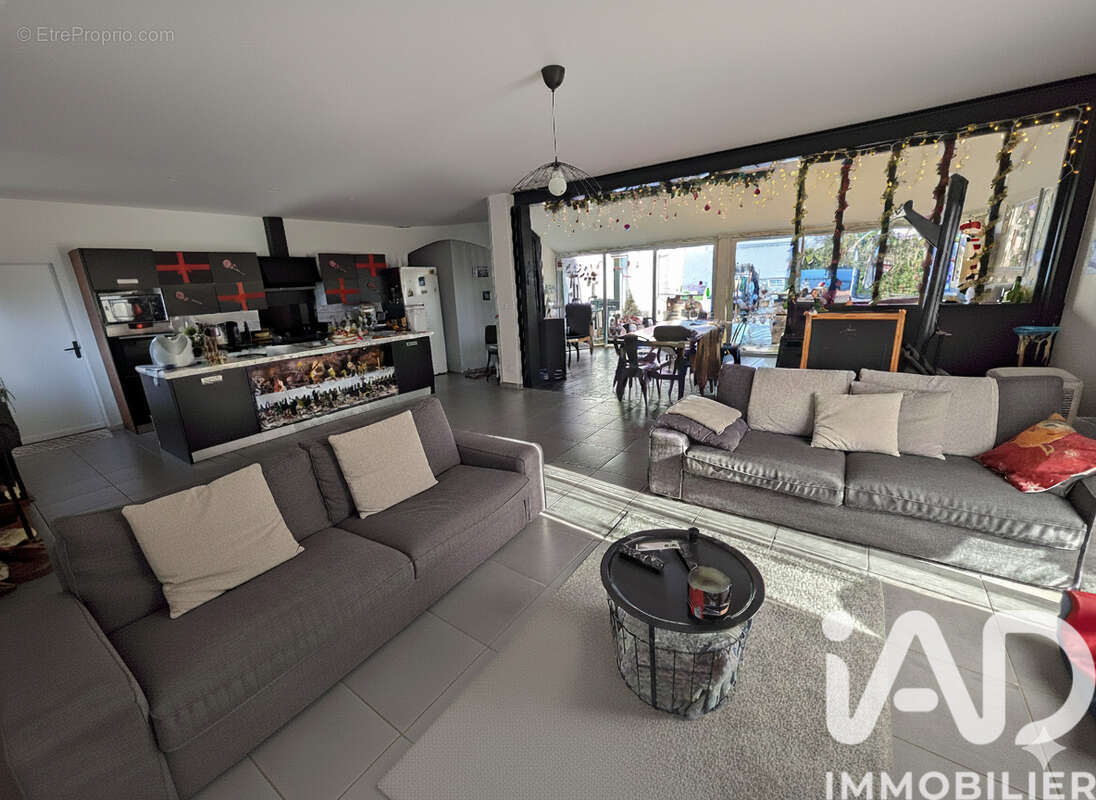 Photo 4 - Maison à SAUBRIGUES