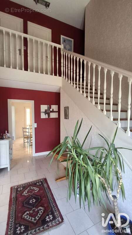 Maison 145 m² à Angers  - photo 2