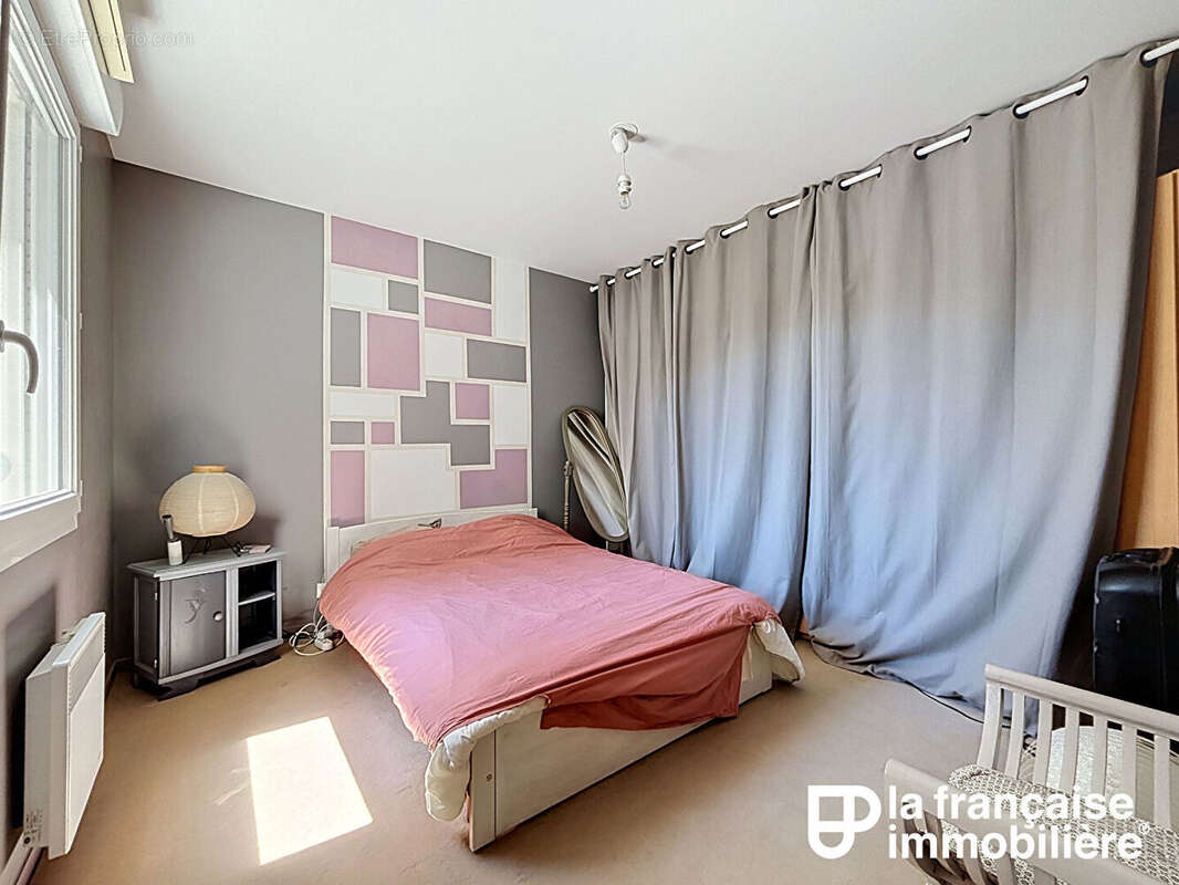 A VENDRE - VERT BUISSON - T2 avec balcon et place de parking - photo 3