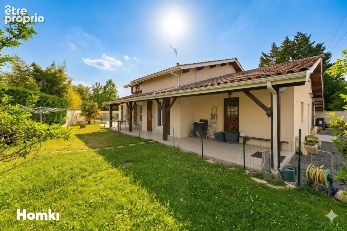 Maison/Villa T4 de 142 m² + T2 indépendant de 20 m² à Saint-Médard-en-Jalles 33160 - photo 3