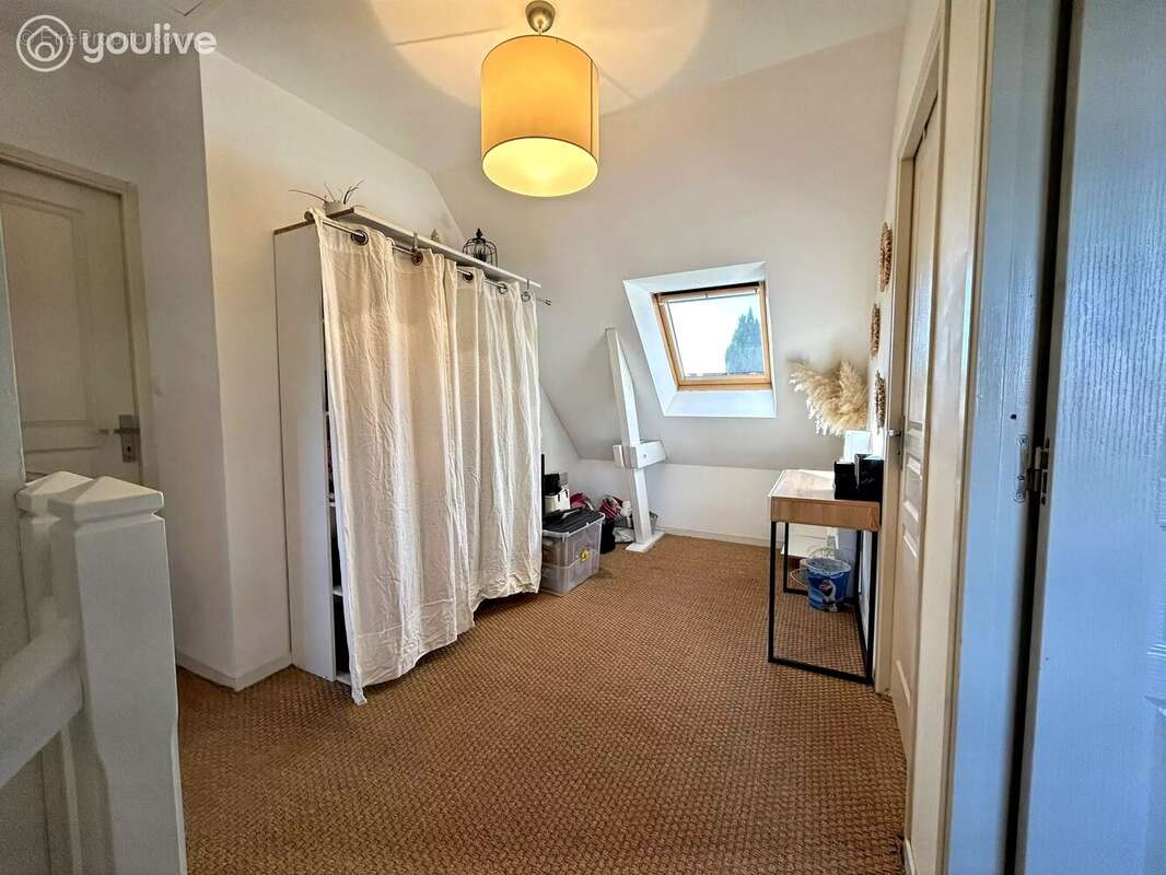 Maison lumineuse avec superbe terrain paysager - photo 12