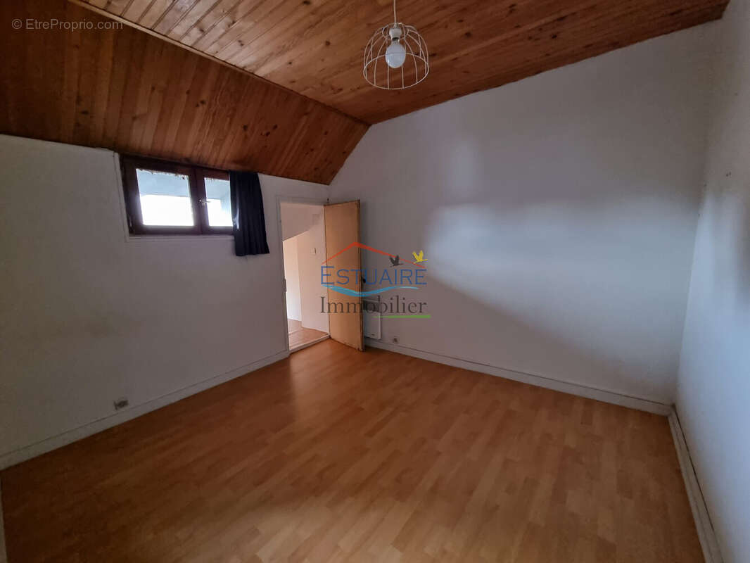 Maison 55 m² à Saint-Etienne-De-Montluc  - photo 7