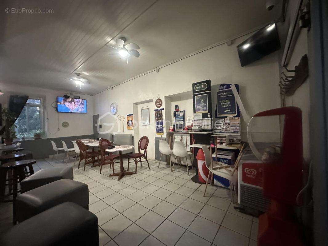 Commerce à GAGNIERES