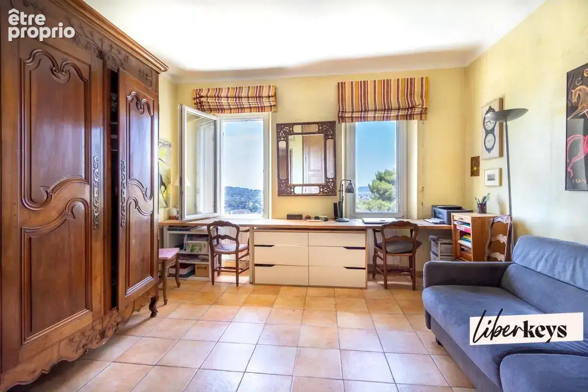 Corniche du Faron, superbe villa vue mer 200m2 sur les hauteurs - photo 8