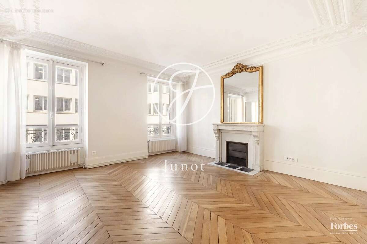 Appartement à LEVALLOIS-PERRET