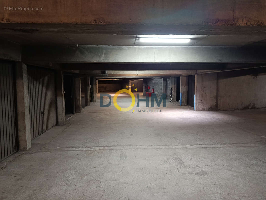 Parking à CLERMONT-FERRAND