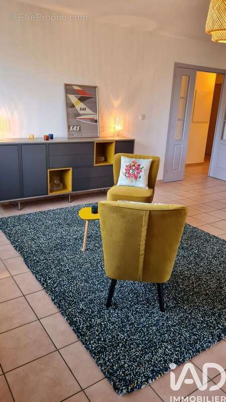 Photo 3 - Appartement à ENTRAIGUES-SUR-LA-SORGUE