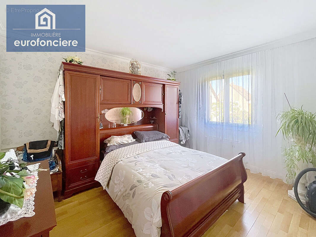 Maison à SAINTE-SAVINE